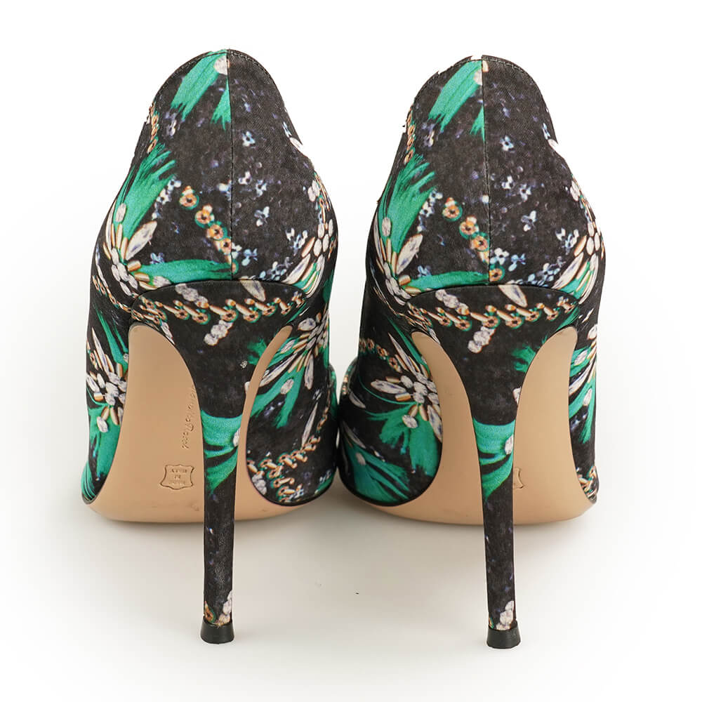 Gianvito Rossi - Gianvito Rossi x Mary Katrantzou Floral Print Pumps 